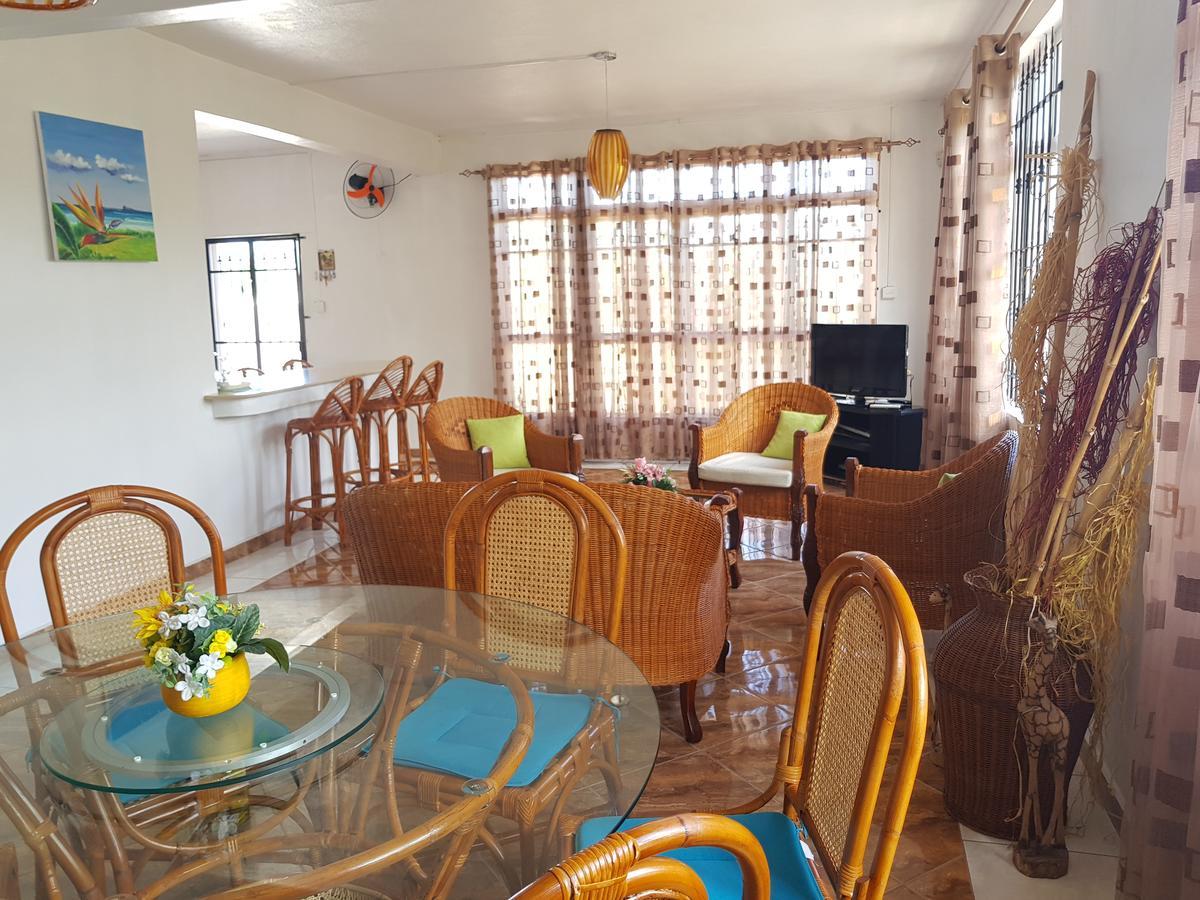 Suntoo Villa Wind & Kitesurf Accommodation Ла Гулет Екстериор снимка