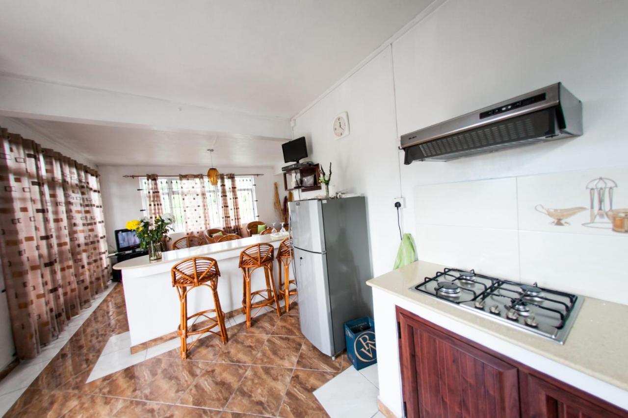 Suntoo Villa Wind & Kitesurf Accommodation Ла Гулет Екстериор снимка