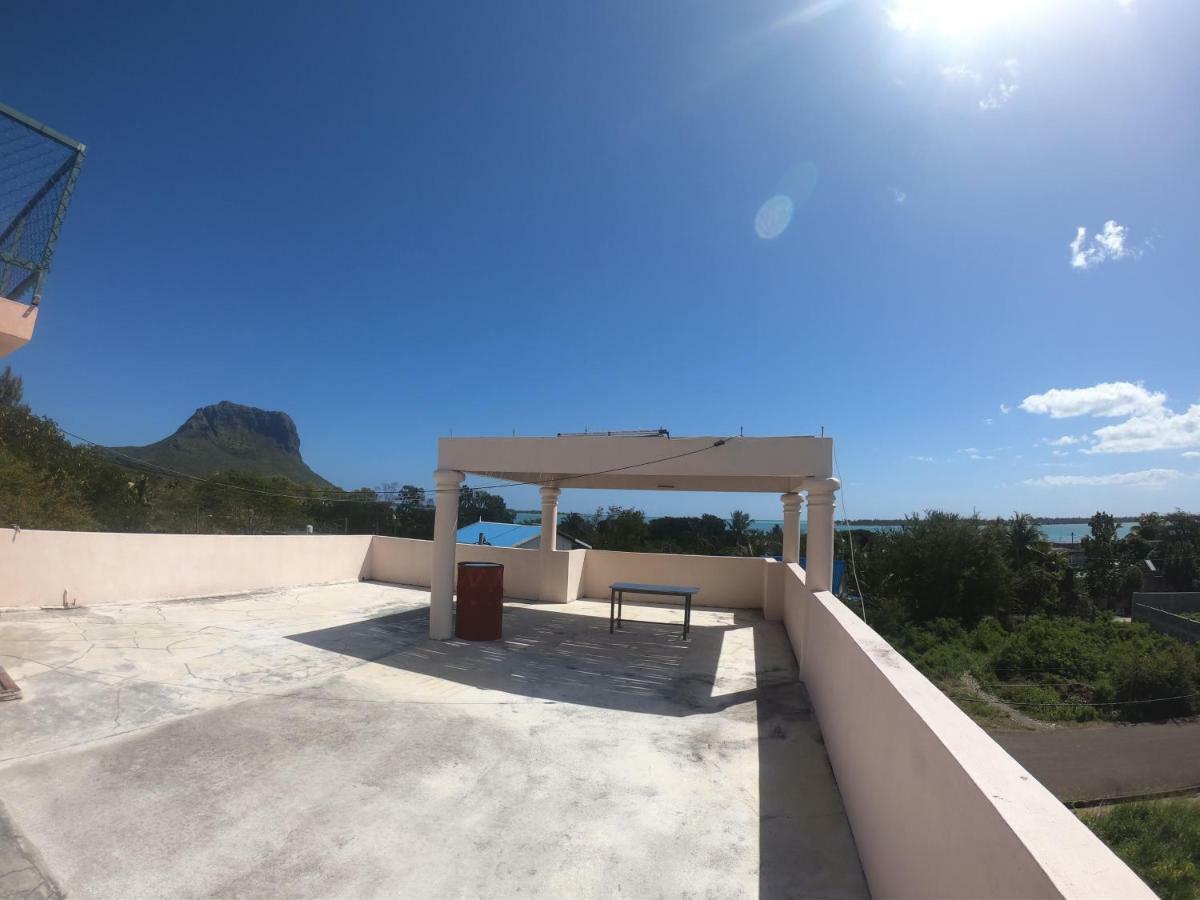 Suntoo Villa Wind & Kitesurf Accommodation Ла Гулет Екстериор снимка
